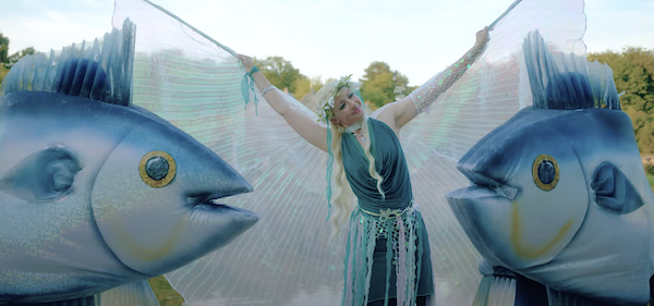 Fische und Meerjungfrau