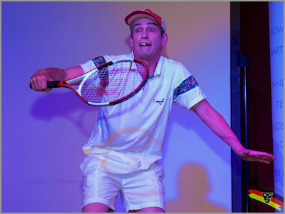 Slapstick zum Thema Tennis